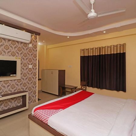 Oyo 30341 Hotel Nilachal Krishnanagar Bagian luar foto